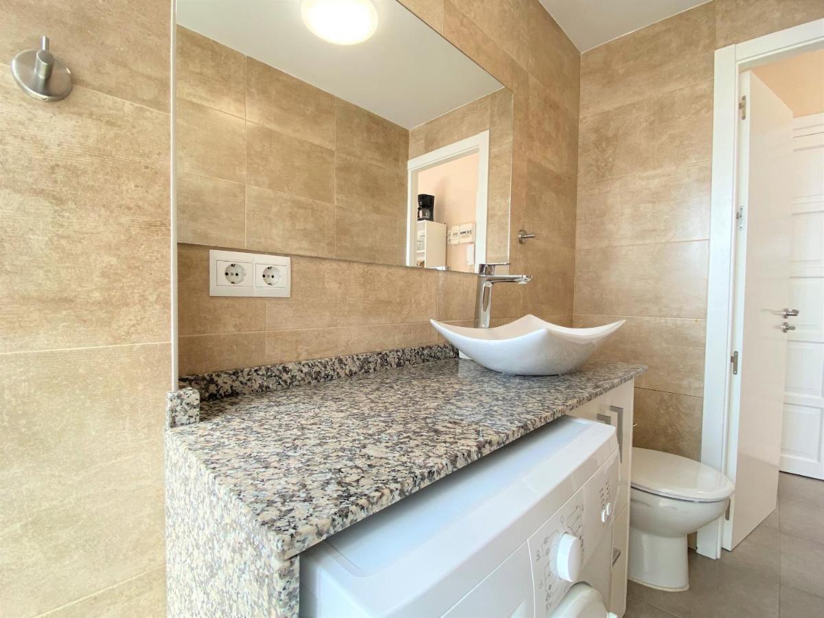 Mariposa Studio Casasol Нерха Екстериор снимка