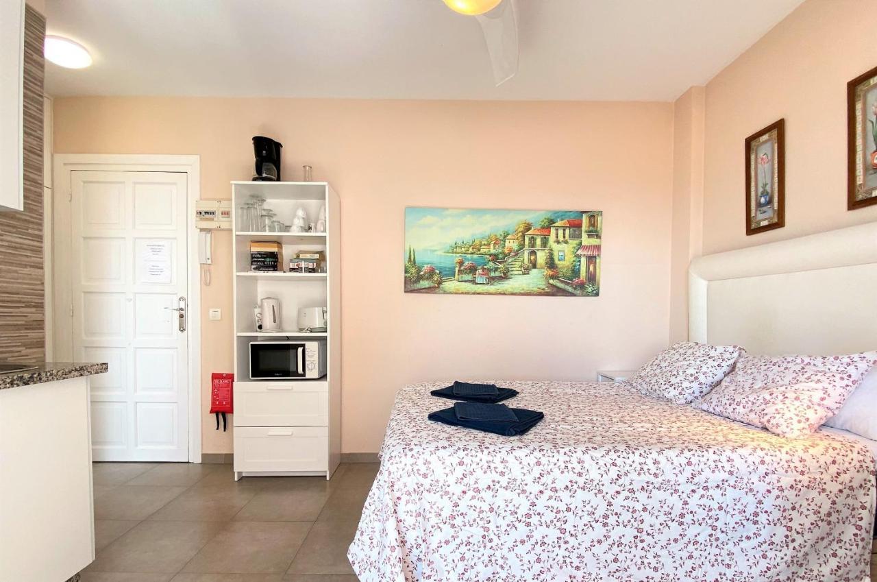 Mariposa Studio Casasol Нерха Екстериор снимка